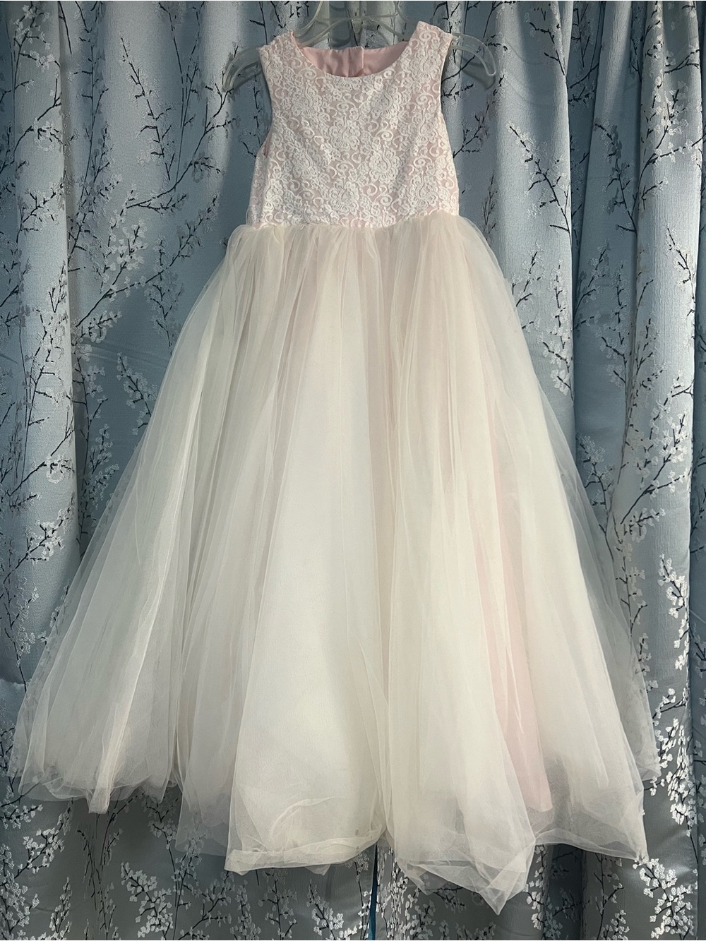 BED|STU Pink Lace Bodice Cream Tulle Heart-Back Flower Girl Dress - Picture 3 of 15